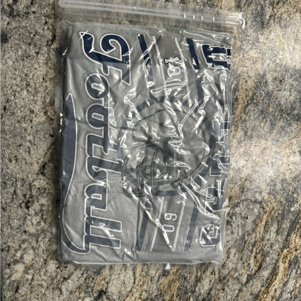 Gray Dallas Football Graphic Tee - Picture 5 of 6